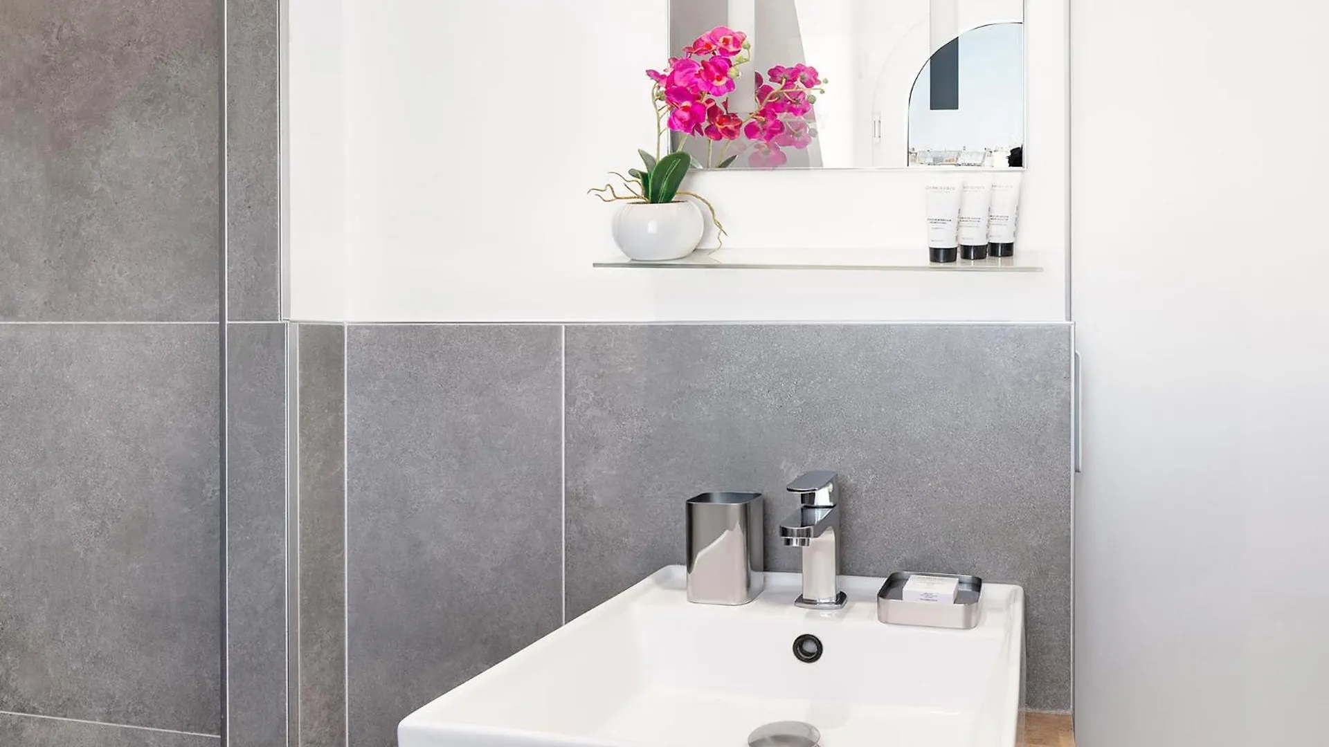 Daire Livinparis - Luxury Ac 2 & 3 Bedrooms Le Louvre