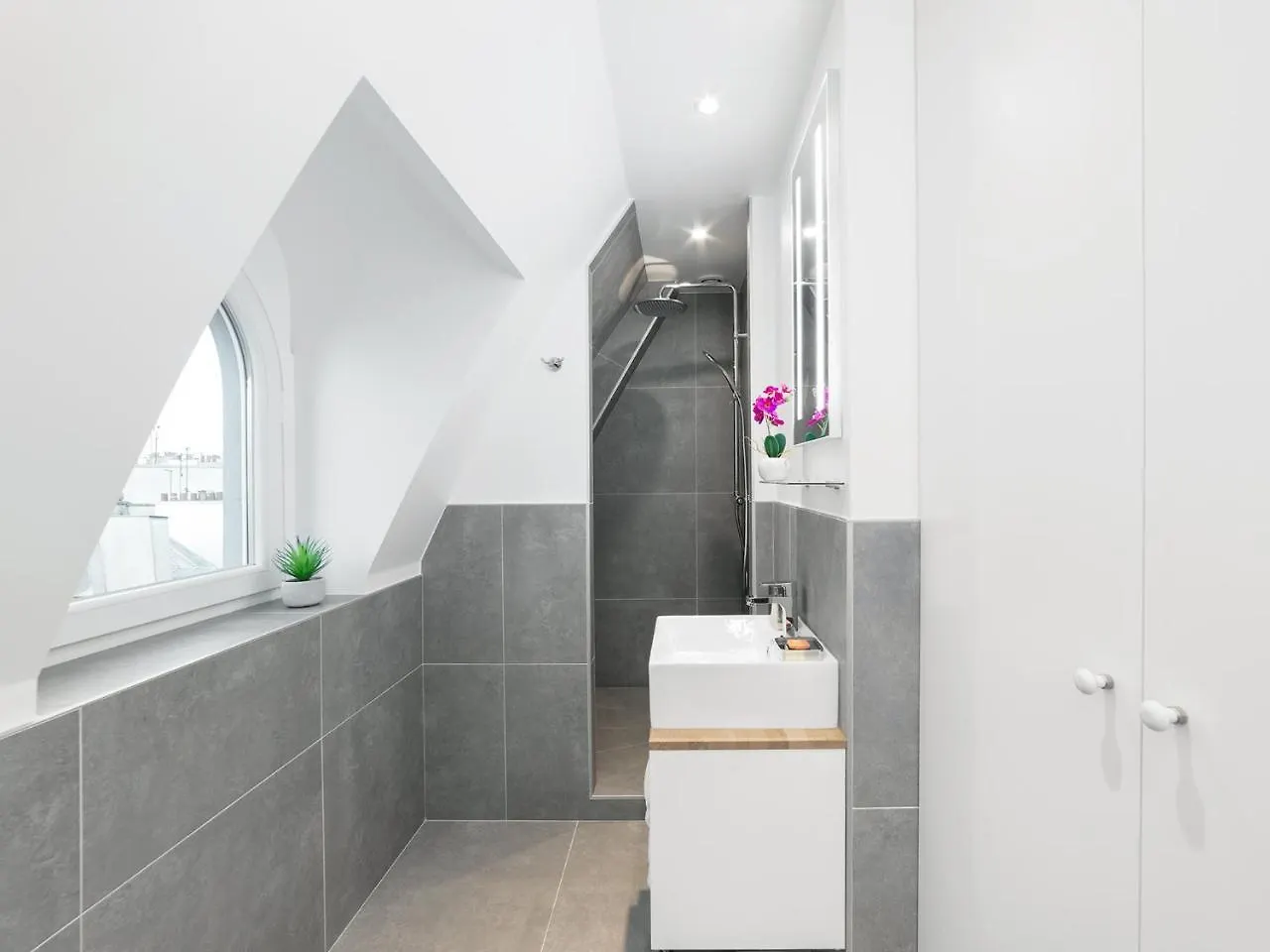 Livinparis - Luxury Ac 2 & 3 Bedrooms Le Louvre Paris